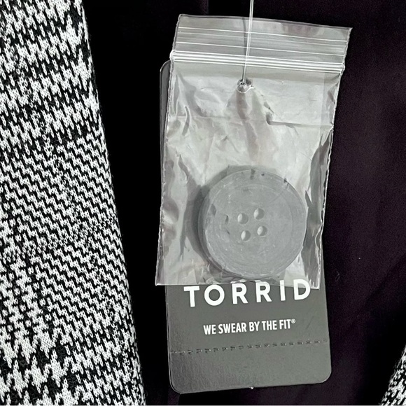 NWT Torrid Longline Power plaid houndstooth belted coat / blazer 2X 18-20 - Picture 7 of 10